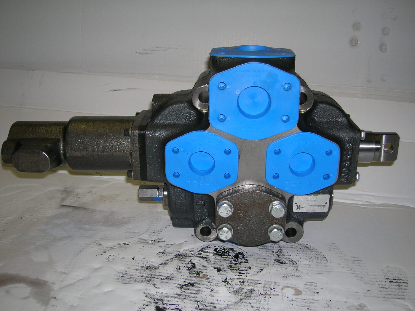 CAT232A three-port valve with blue protective covers